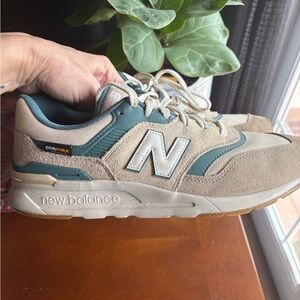 Gently worn New Balance Cordura Sneakers M size 9 / W size 10.5